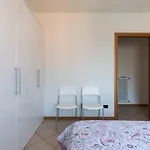 Modern With Pool Daire *