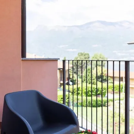 Modern With Pool Apartmán